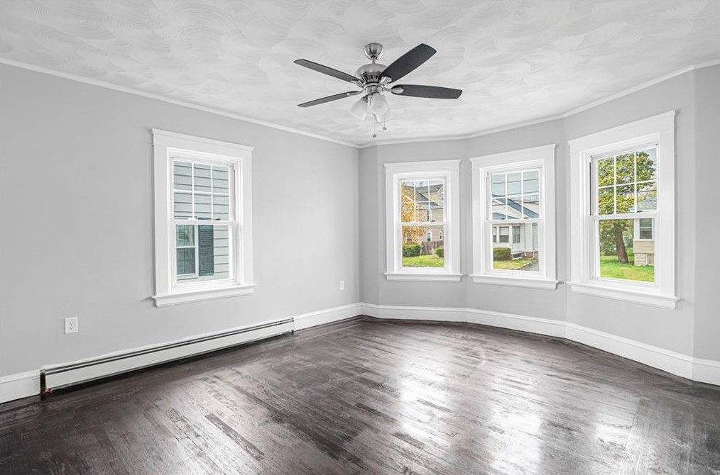 55 Friendly Rd, Cranston RI  02910-1217 exterior