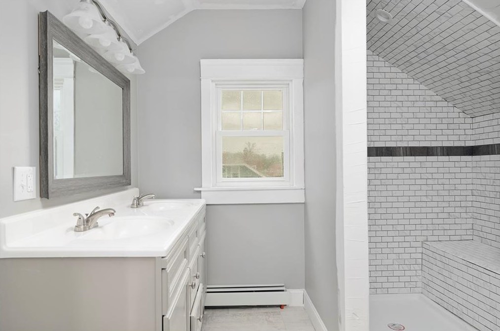 55 Friendly Rd, Cranston RI  02910-1217 exterior