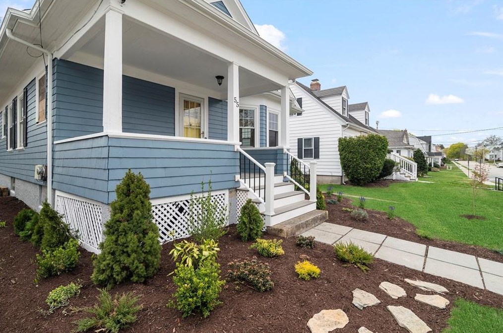 55 Friendly Rd, Cranston RI  02910-1217 exterior