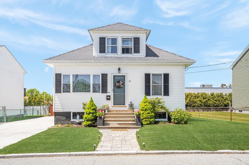 49 County St, East Providence RI  02914-3834 exterior