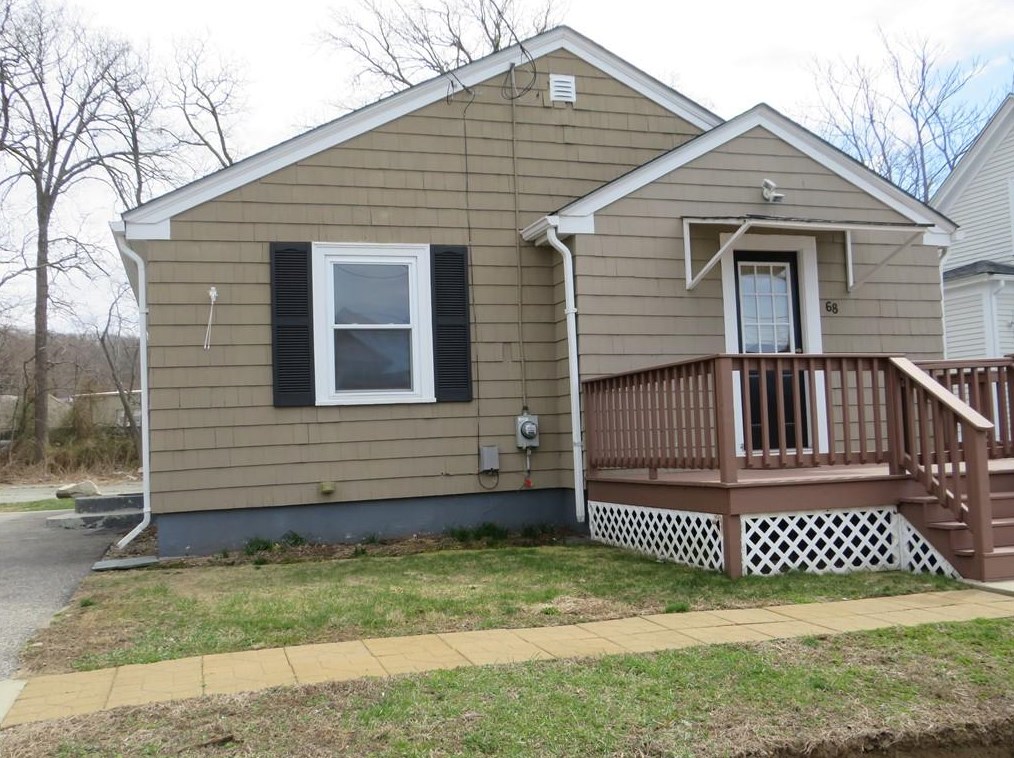68 Carriere Ave, Woonsocket, RI 02895