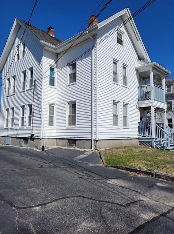 112 High St, Westerly, RI 02891