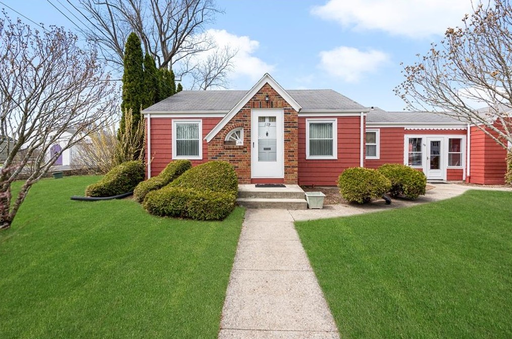 119 Knight St, Woonsocket, RI 02895