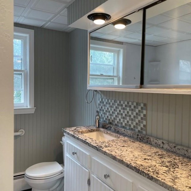 141 Moore St, Warwick, RI 02889