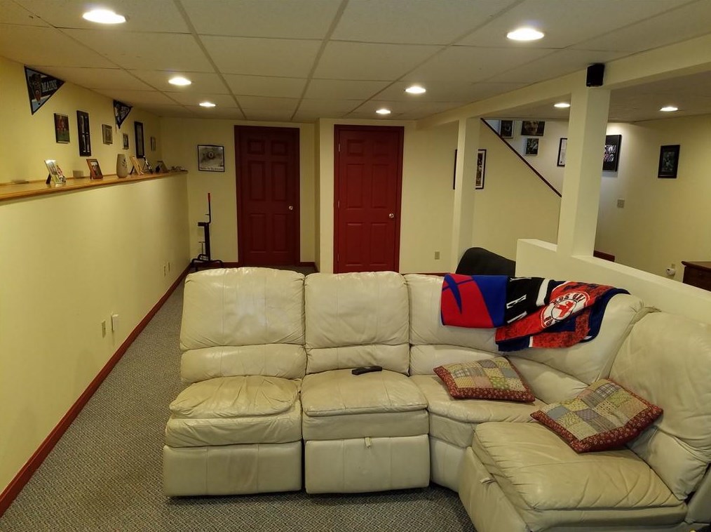 79 Vincent Way, Cranston RI  02921-2580 exterior