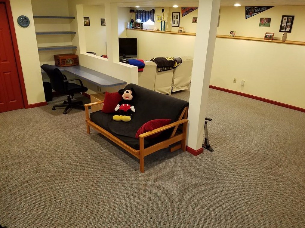 79 Vincent Way, Cranston RI  02921-2580 exterior