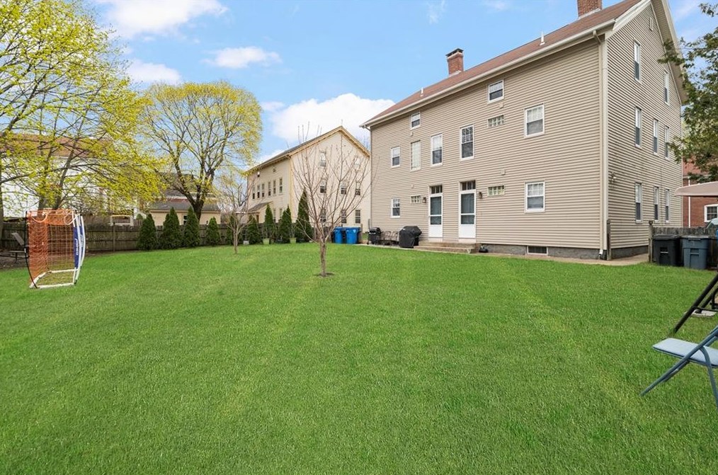 89 Lonsdale Main St, Lincoln, RI 02865