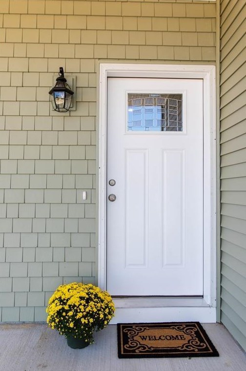 550 Wakefield St #9, West Warwick, RI 02893