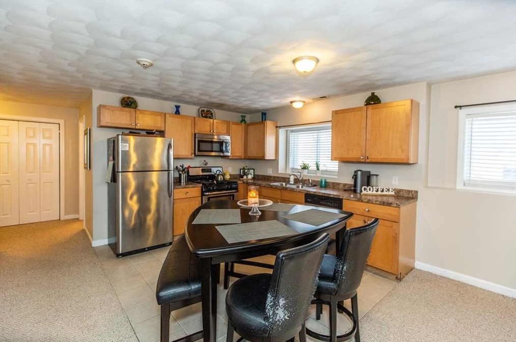 2 Main St #17, Lincoln, RI 02865