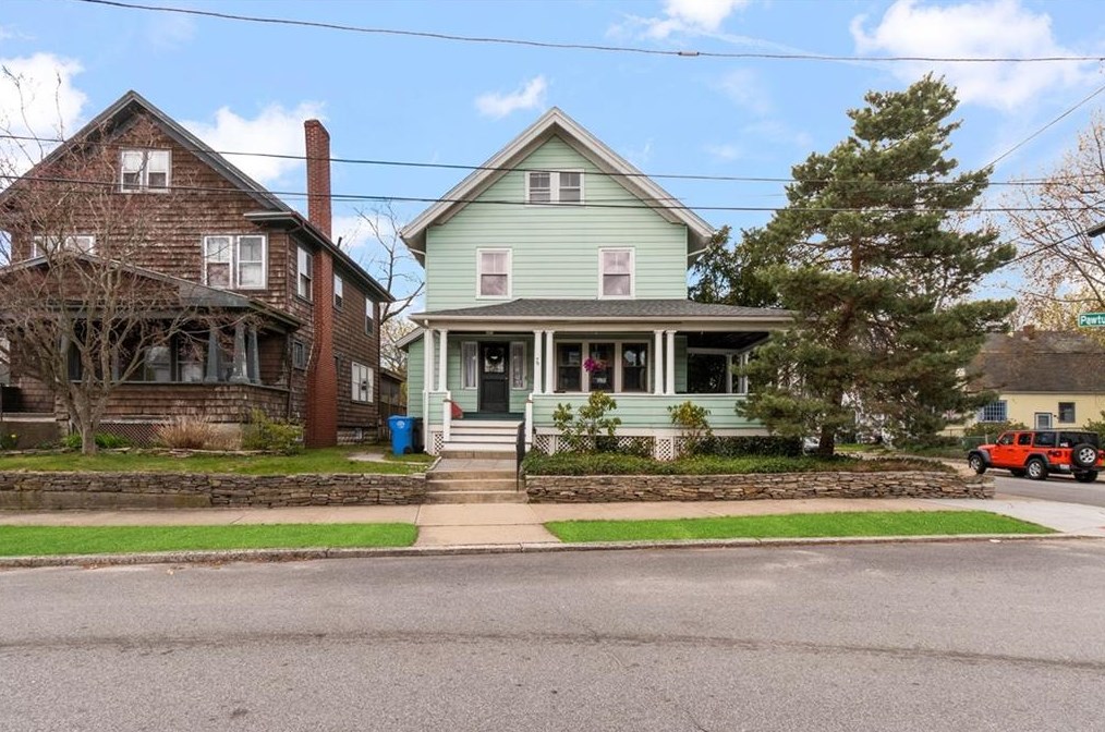 79 Pawtuxet Ave, Providence, RI 02905