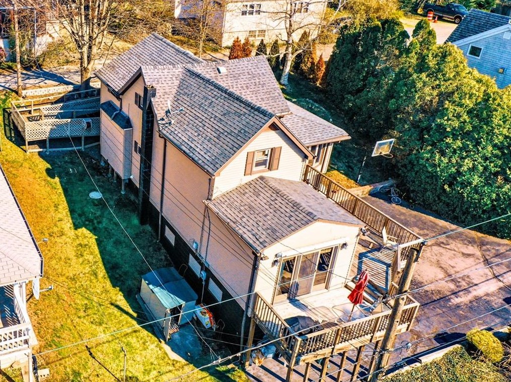 286 Riverside, Tiverton, RI 02878