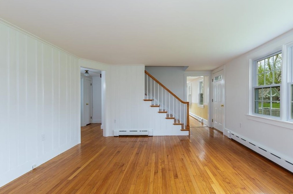104 Willow Ave, Little Compton, RI 02837