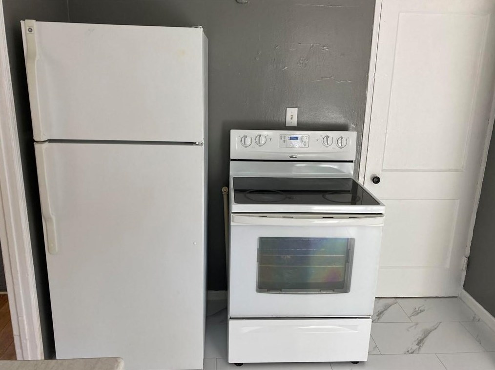 32 New Lexington Rd, North Kingstown, RI 02852