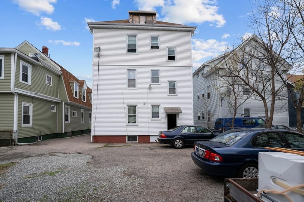 43 Linwood Ave, North Providence, RI 02909