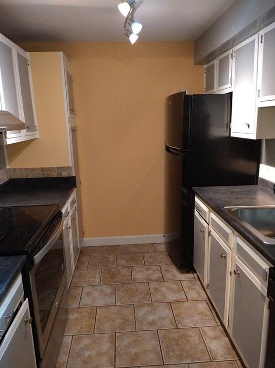 40 Cowesett Ave #27, West Warwick, RI 02893