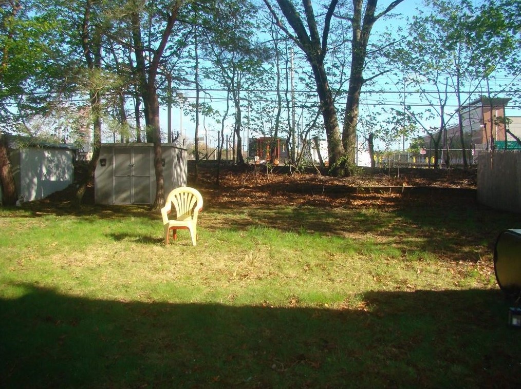 1346 Newport Ave, Attleboro MA  02703-8043 exterior