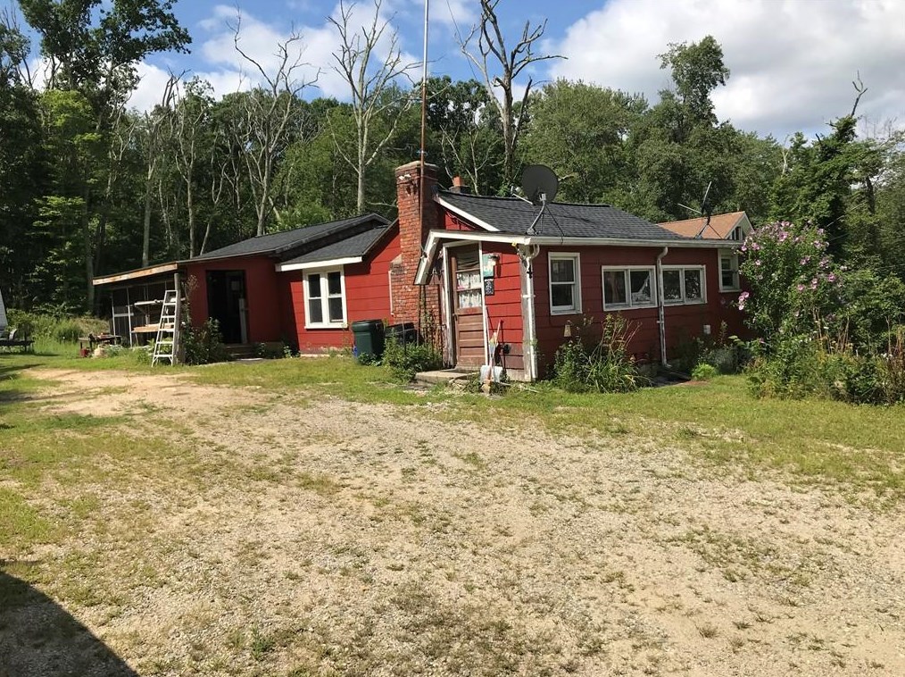 4 Sylvan Rd, Glocester, RI 02814