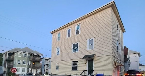 166 Sabin St, Pawtucket, RI 02860 exterior