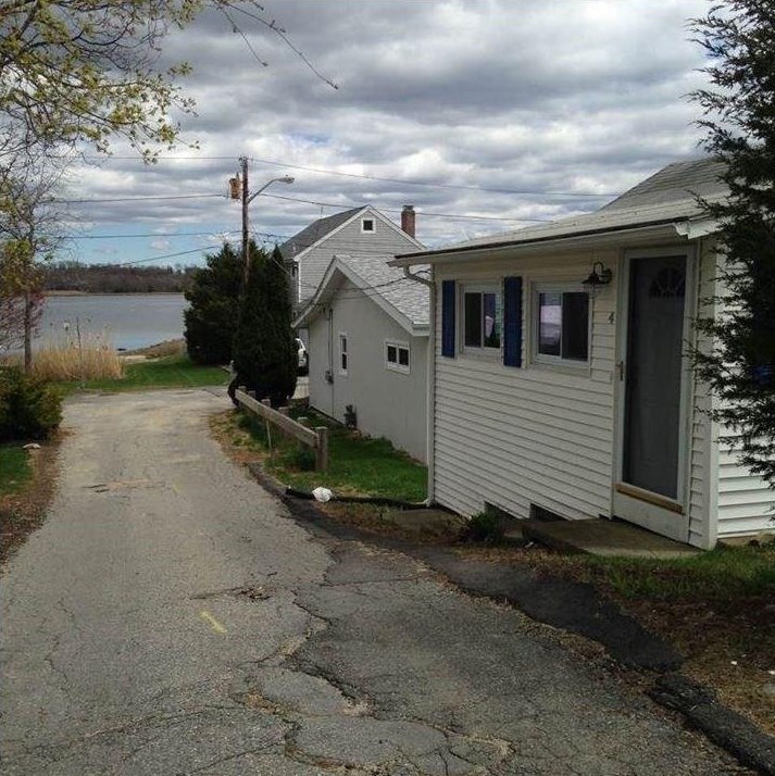 4 North St, Bristol, RI 02809-4718