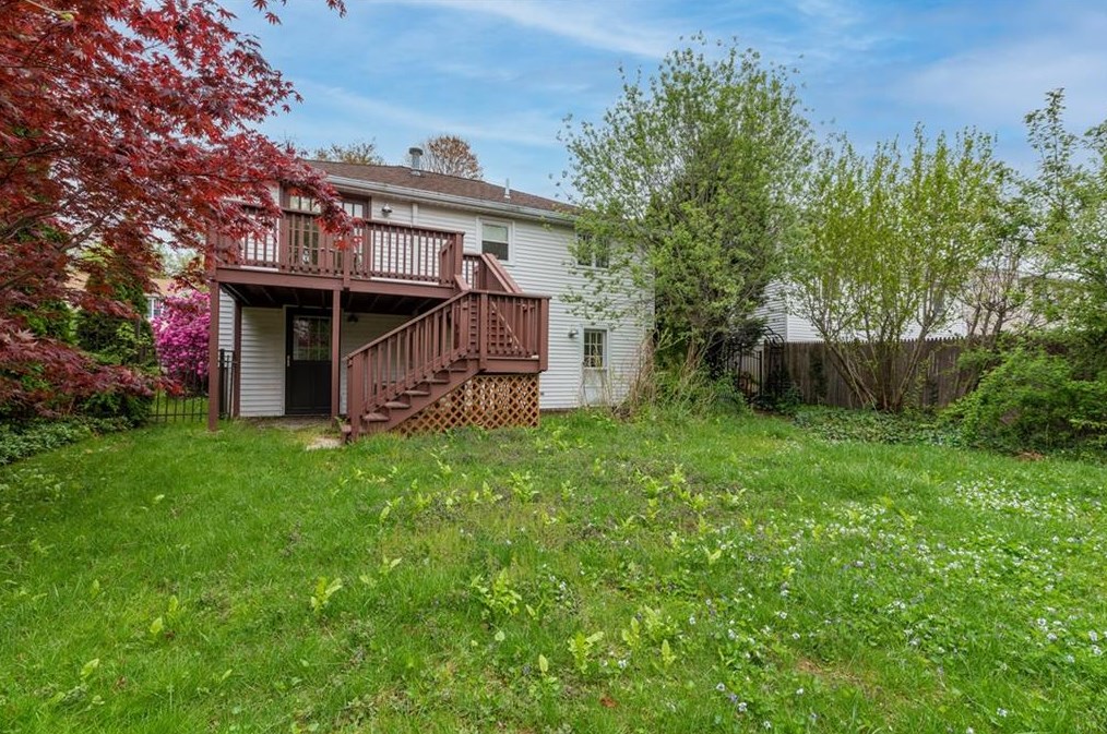 28 Valley St, Cumberland, RI 02864