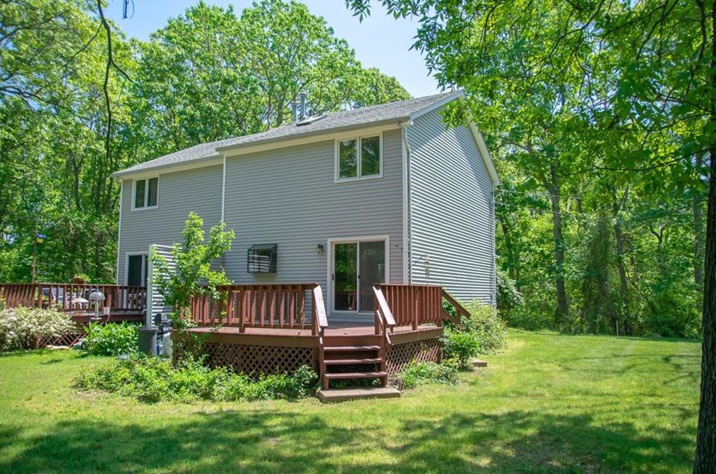 153 Fairway Dr, North Kingstown, RI 02852