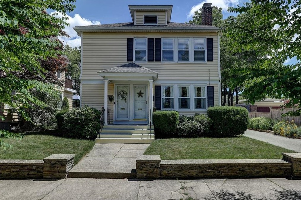 561 Wayland Ave #b, Providence, RI 02906