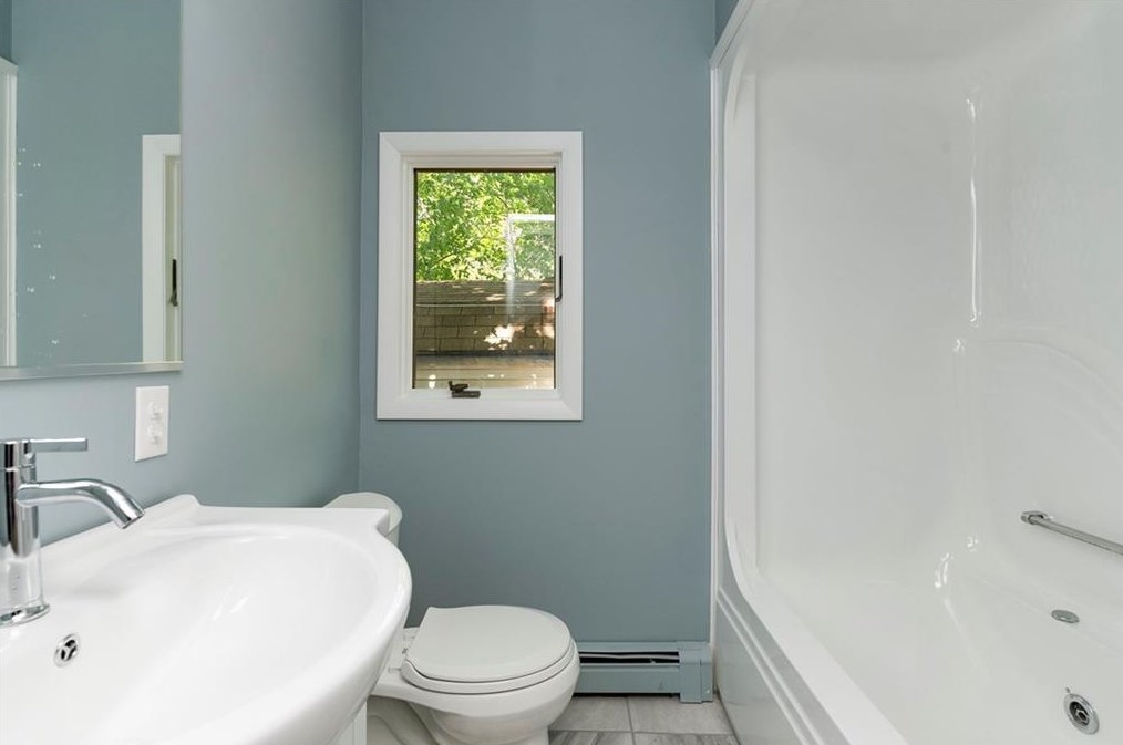 50 Tower Ave, East Providence RI  02914-3330 exterior