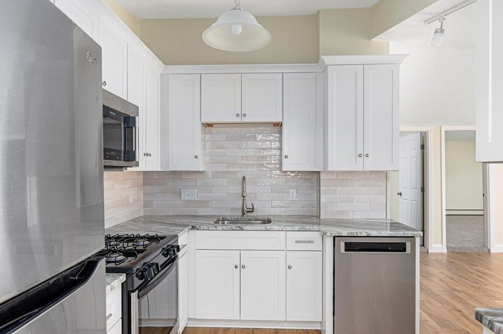 50 Tower Ave, East Providence RI  02914-3330 exterior