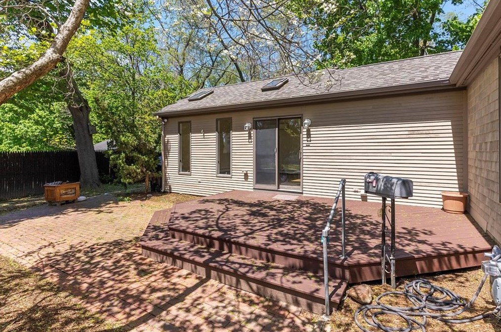 50 Tower Ave, East Providence RI  02914-3330 exterior