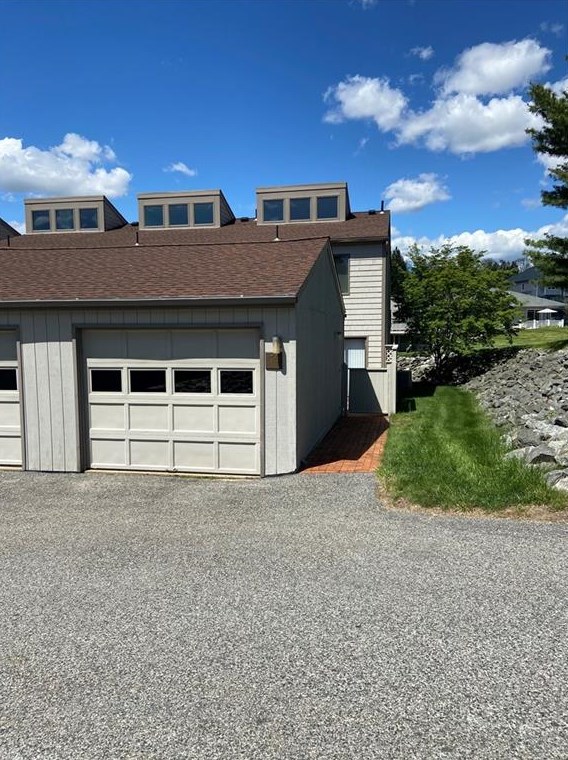 76 Seabreeze Ln, Bristol, RI 02809 exterior