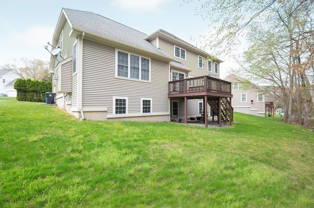 37 Millers Brook Dr, Cumberland, RI 02864