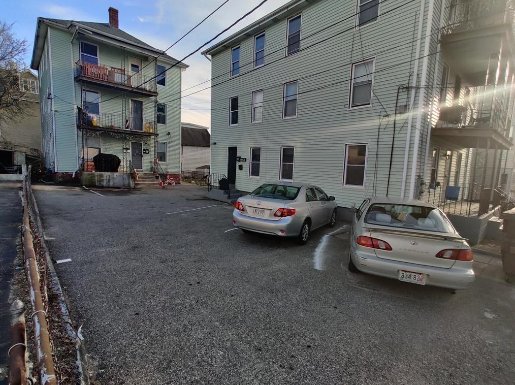 140 Lincoln Ave, Central Falls, RI 02863