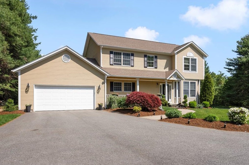 228 Laurel Ridge Ln, North Kingstown, RI 02852