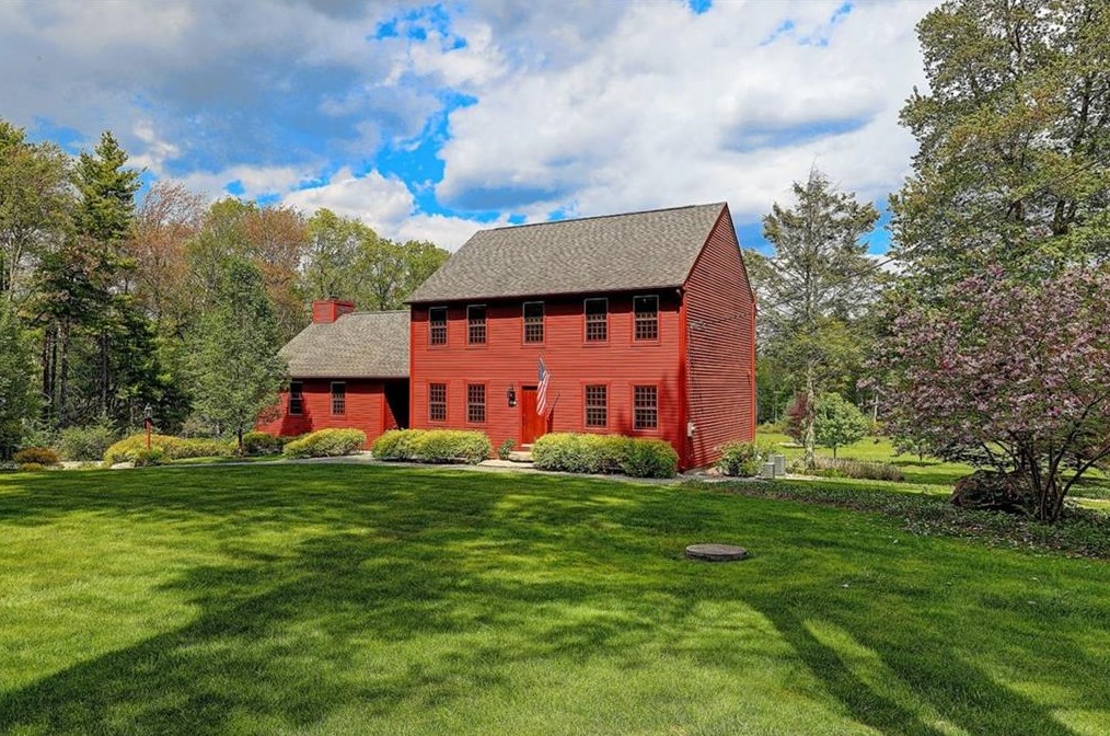 45 Pray Hill Rd, Glocester, RI 02814