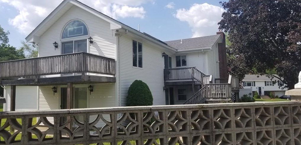 20 Cadoret Dr, Cumberland, RI 02864