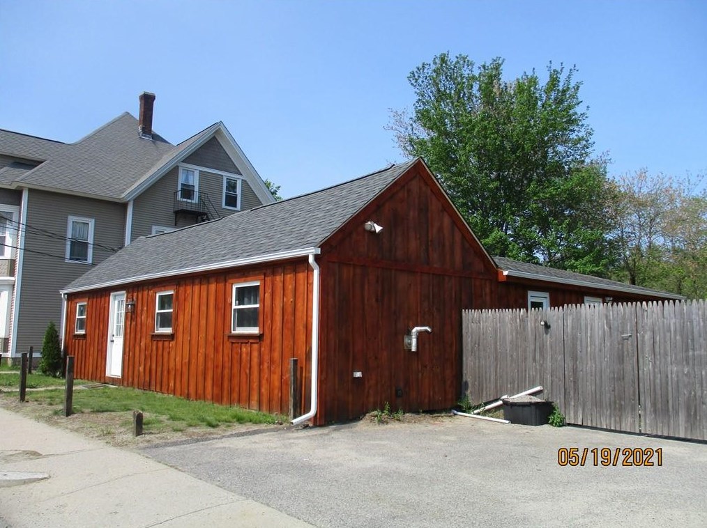 70 S Main St, Glocester, RI 02859
