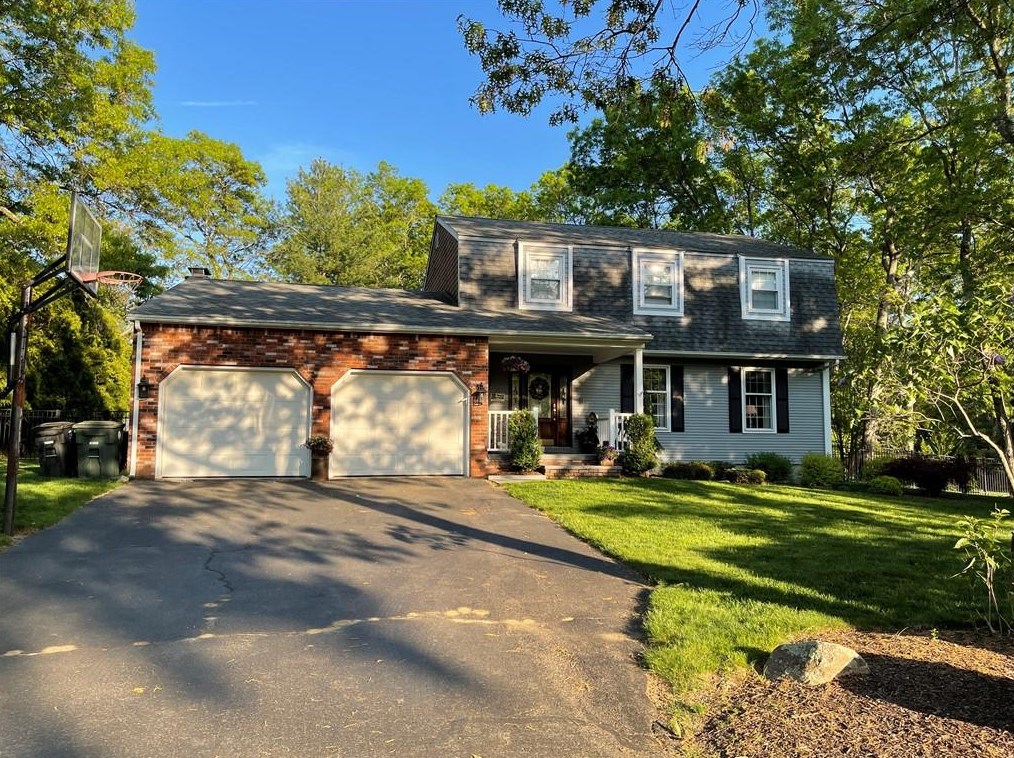 11 Silver Maple Dr, Coventry, RI 02816