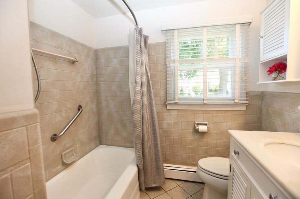 3 Cottage Cir, Cranston RI  02910-1107 exterior