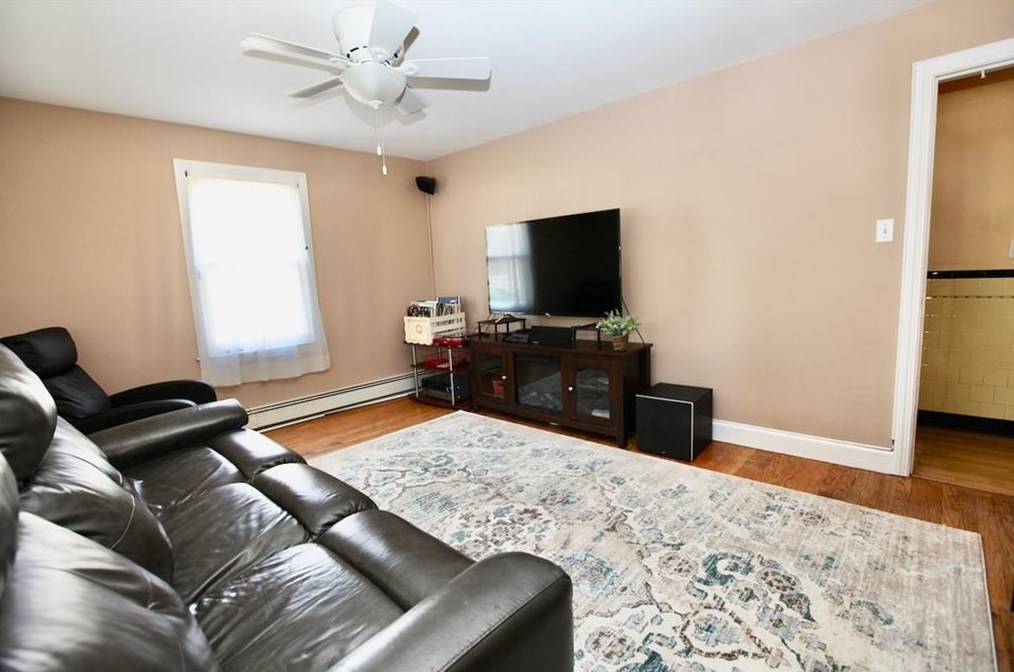 3 Cottage Cir, Cranston RI  02910-1107 exterior