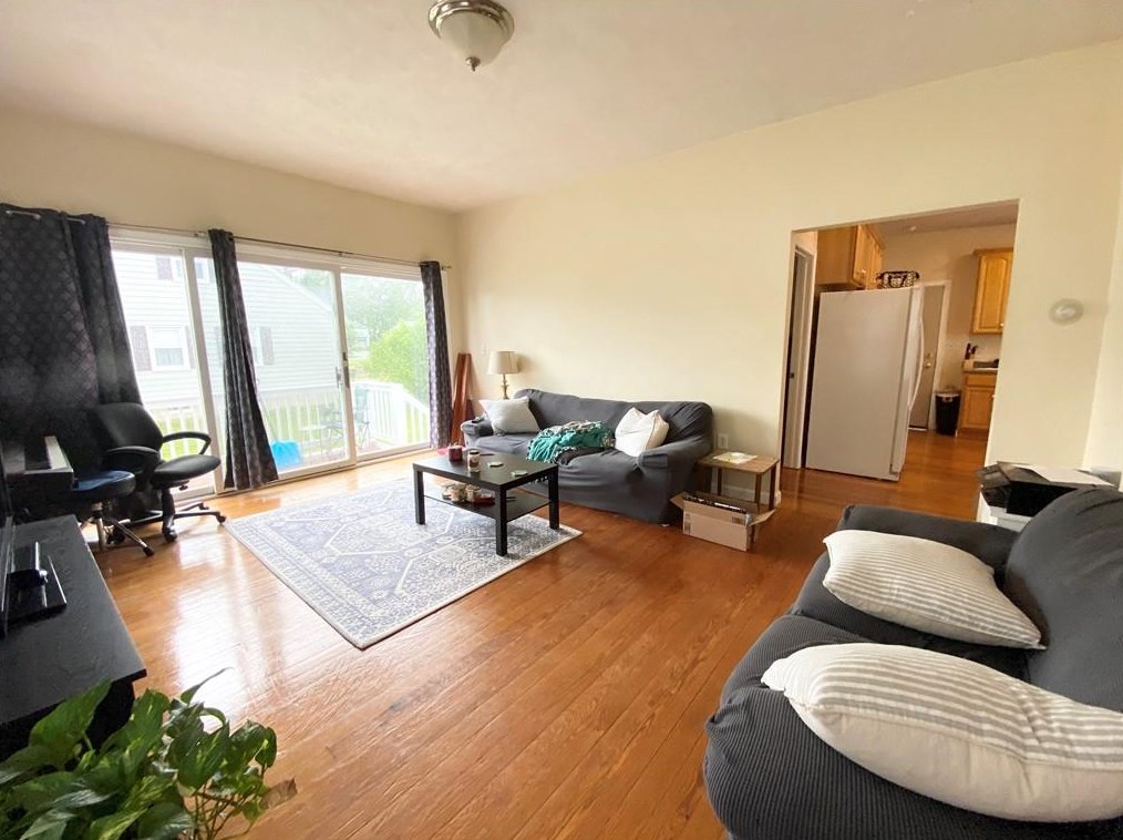 136 Mount Hope Ave, Bristol RI  02809-3563 exterior