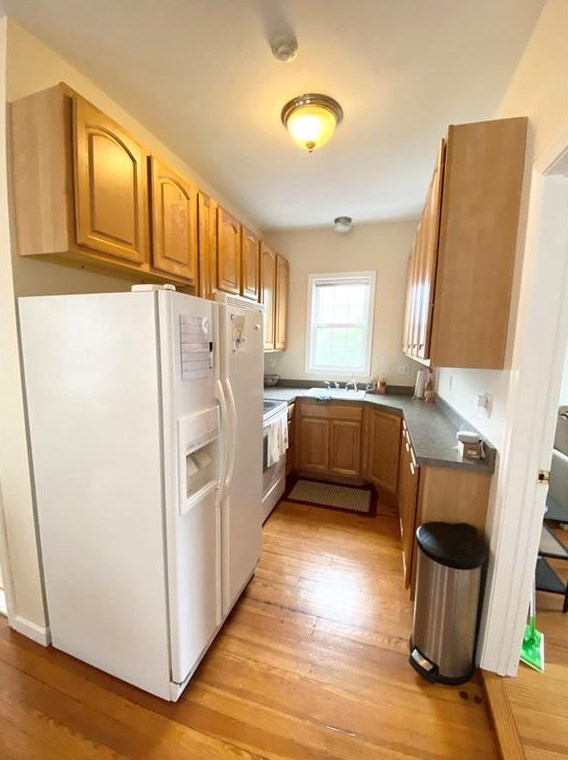 136 Mount Hope Ave, Bristol RI  02809-3563 exterior