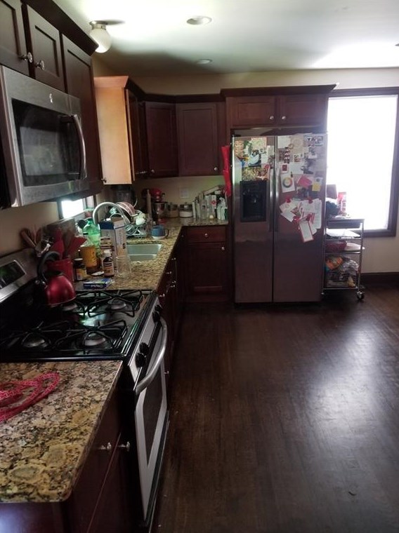 15 Oakdale St, Providence, RI 02908