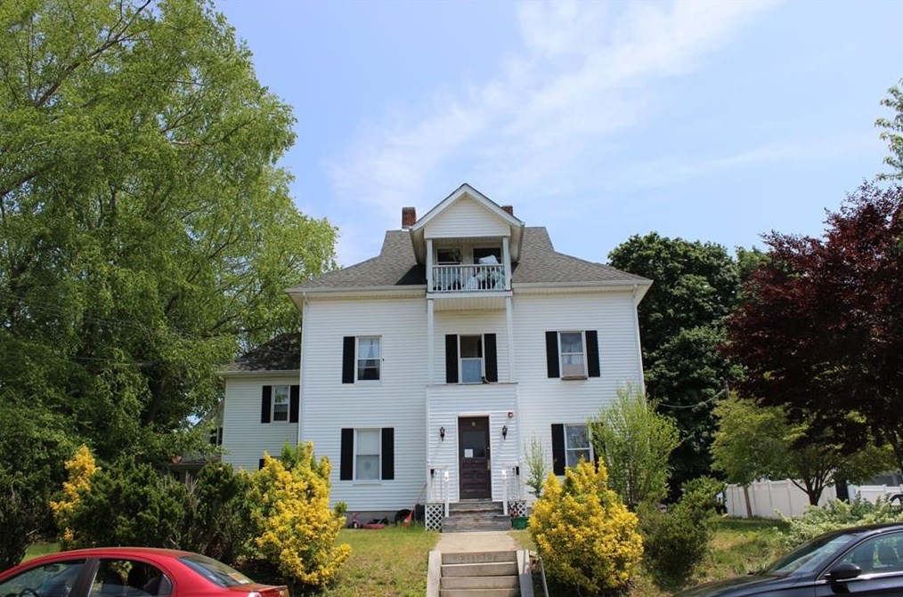 8 Spring St, Westerly, RI 02891