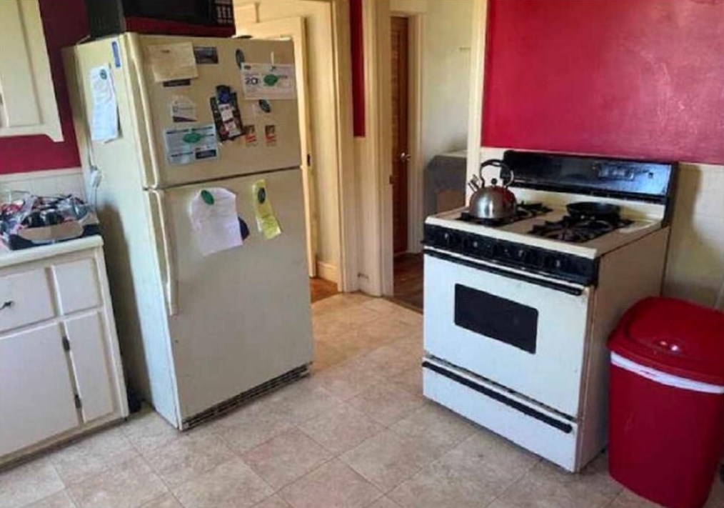 99 Yeoman Ave, Cranston RI 02920-2129 exterior