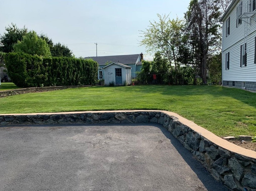 99 Yeoman Ave, Cranston RI 02920-2129 exterior