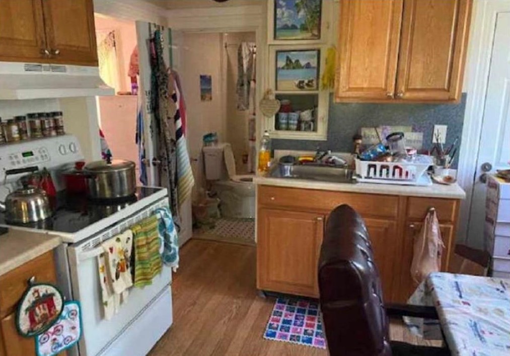 99 Yeoman Ave, Cranston RI 02920-2129 exterior