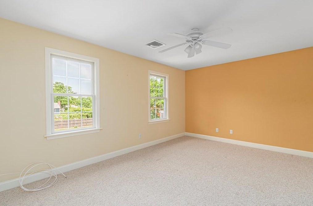 7 Hopeworth Ave, Bristol RI  02809-4105 exterior