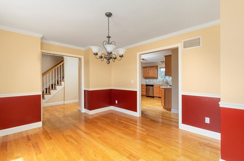 7 Hopeworth Ave, Bristol RI  02809-4105 exterior