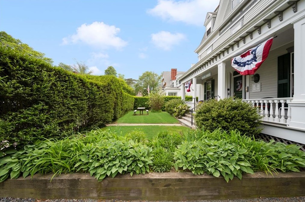 14 Kay St, Middletown, RI 02840