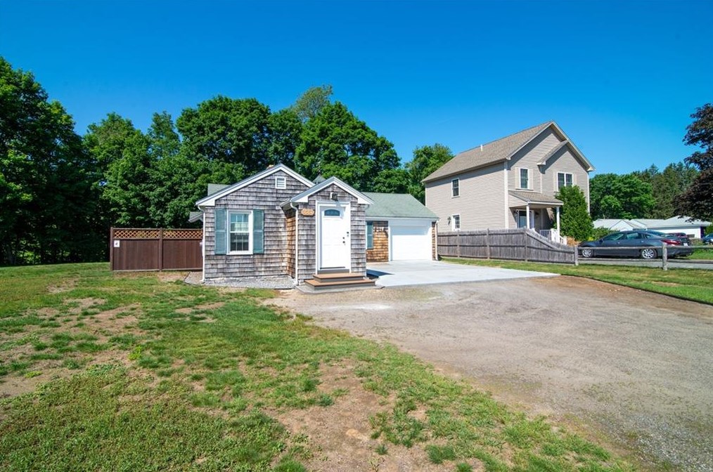 3550 Diamond Hill Rd, Cumberland, RI 02864